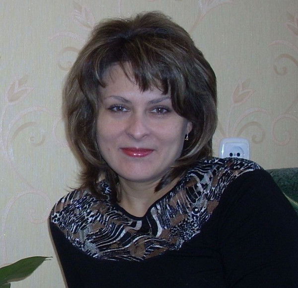 Лариса Колюжная