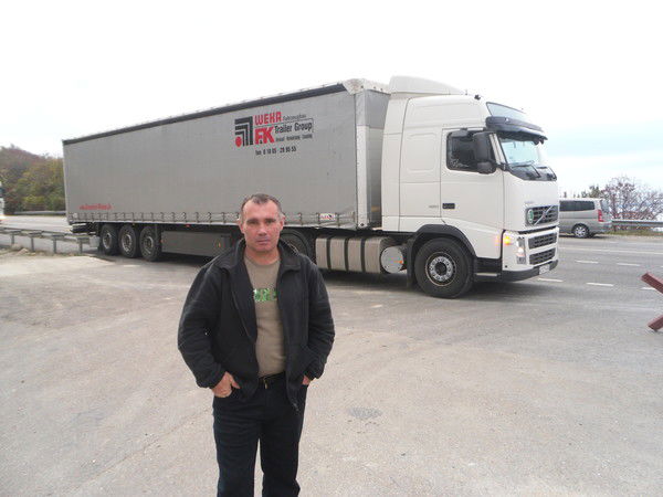 Александр Устюжанин