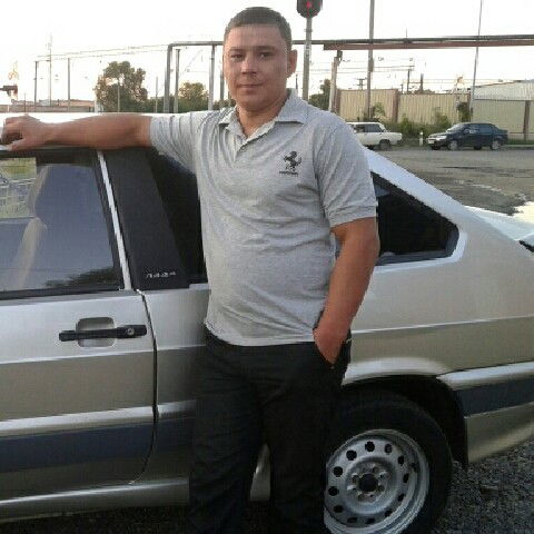 Владимир Султанов