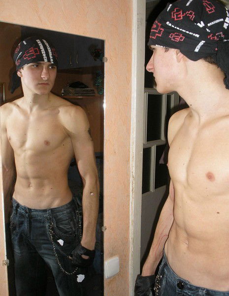 Артём Саркисов