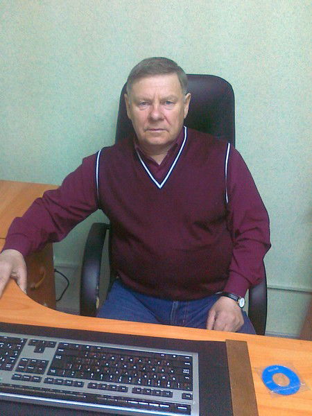 Виктор Максимов