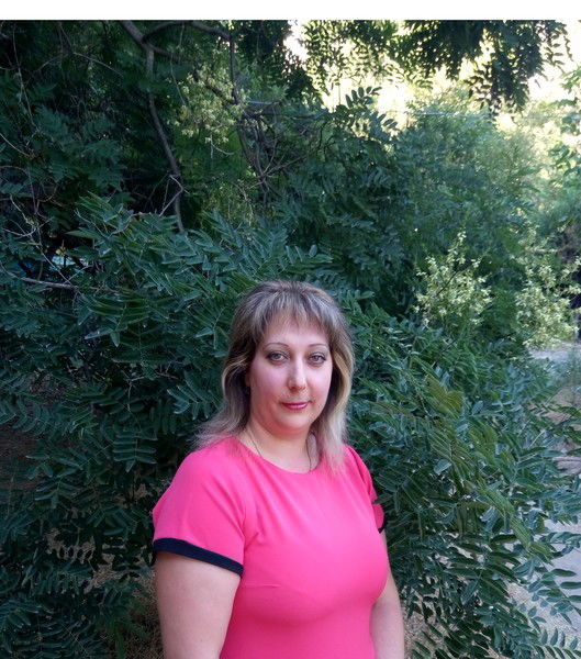 Алена Мельник