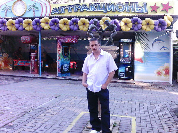 Александр Захаров