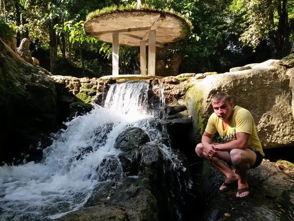 Павел Сахонь