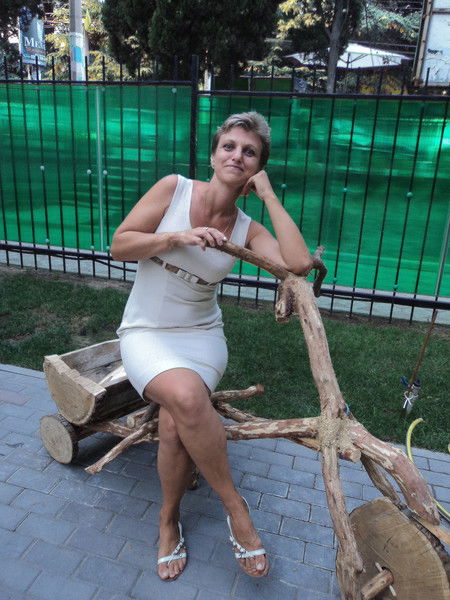 Александра Попова