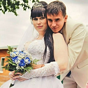 *брюnetka V Mapmejiade*