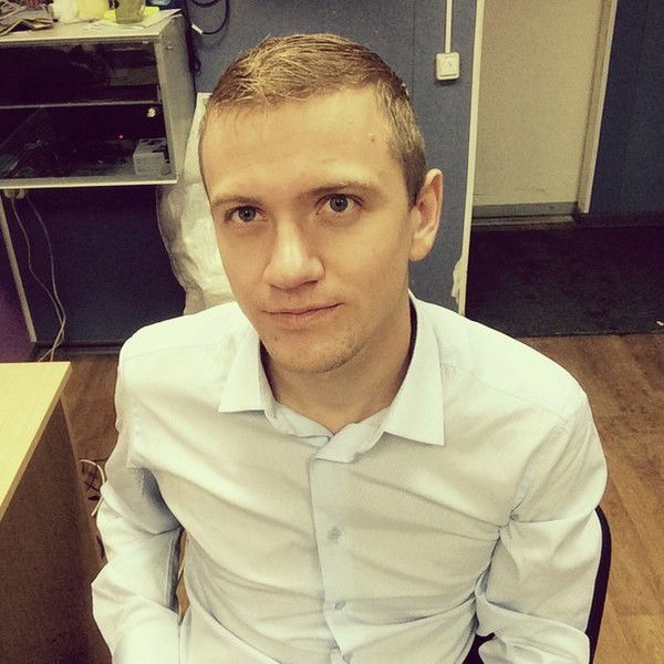 Евгений Романов