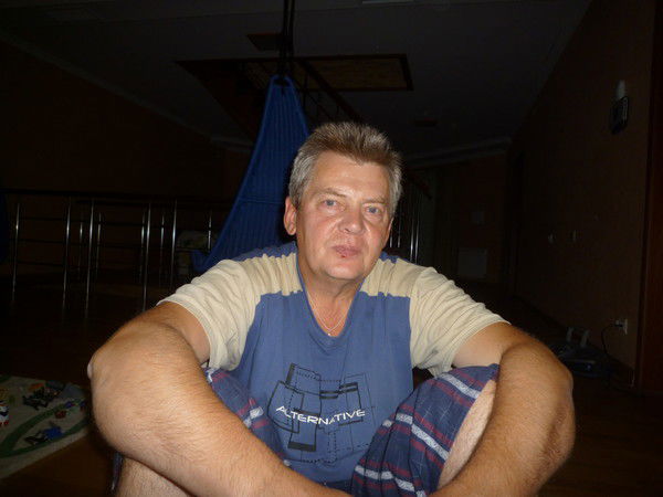 Анатолий Петров