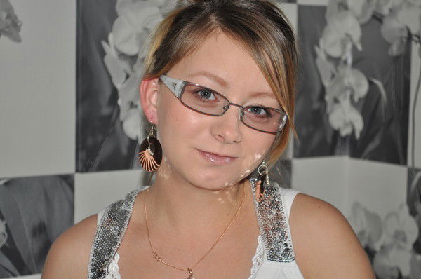 Анна Комекова