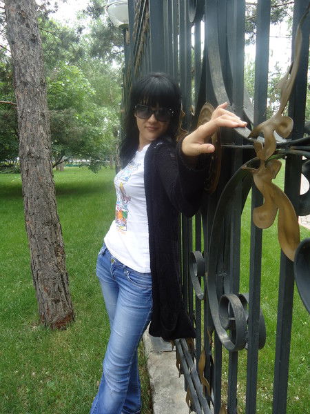 Гулия Досанова