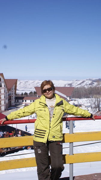 Лола Ахметова