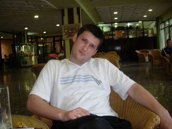 Неизвестно Неизвестно