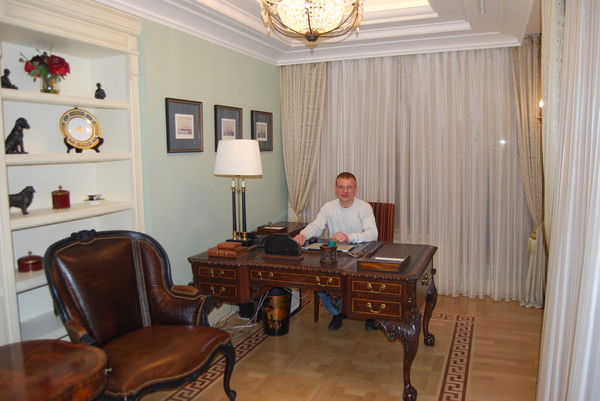 Роман Поликсениев