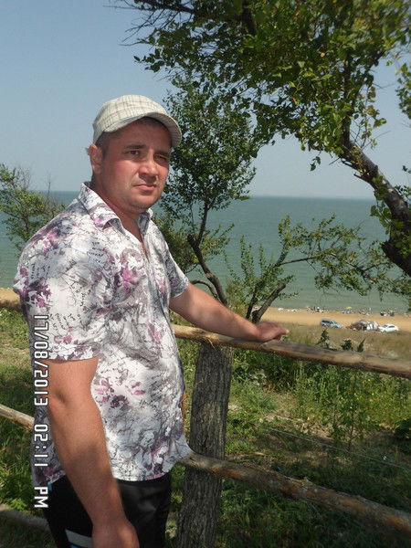 Александр Садаков