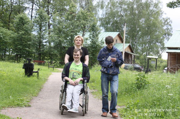 Антон Ковалев