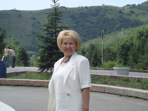 Менслу Джексембекова