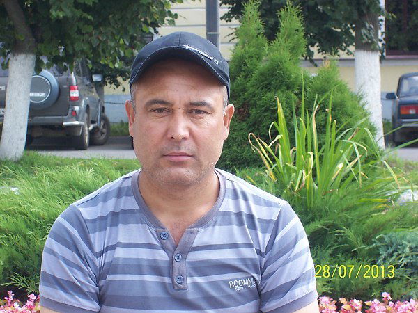 Даврон Искандаров