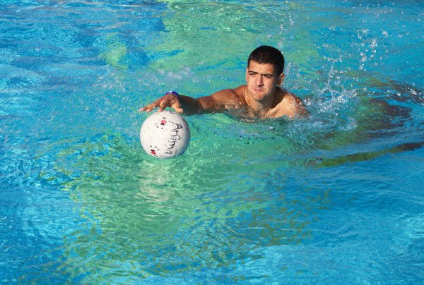 Руслан Калашников