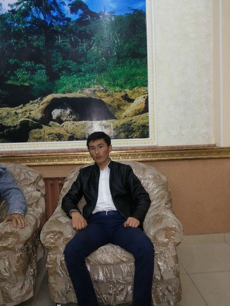 Акжол Белкожаев