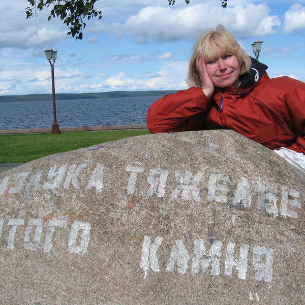 Елена Суханова