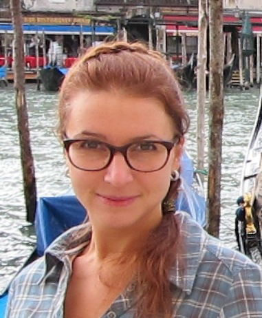 Елена Захарова