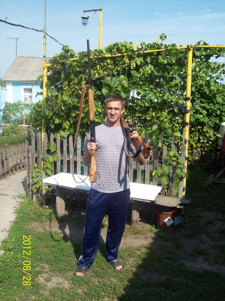 Андрей Попов