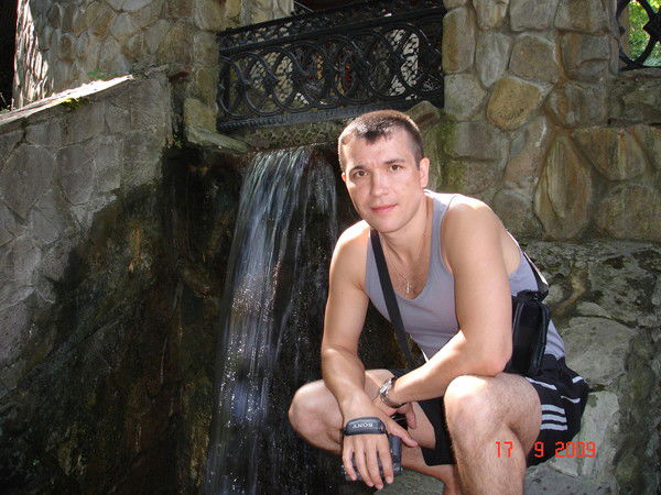 Александр Жданов