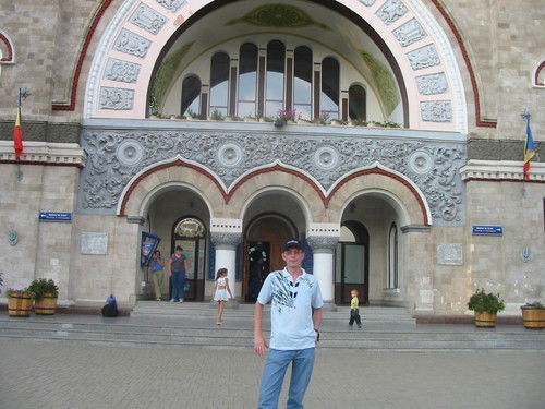 Александр Сахаров