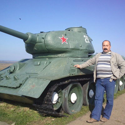 Эдуард Назаров