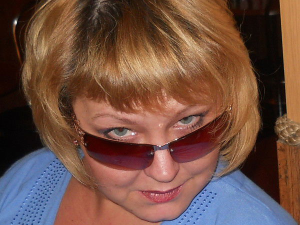 Анна Попова