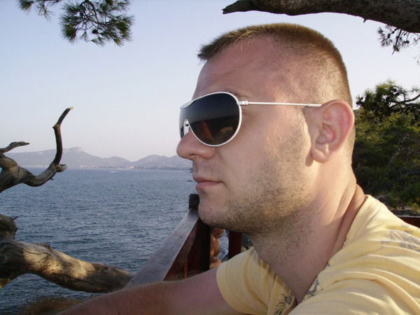 Евгений Белов