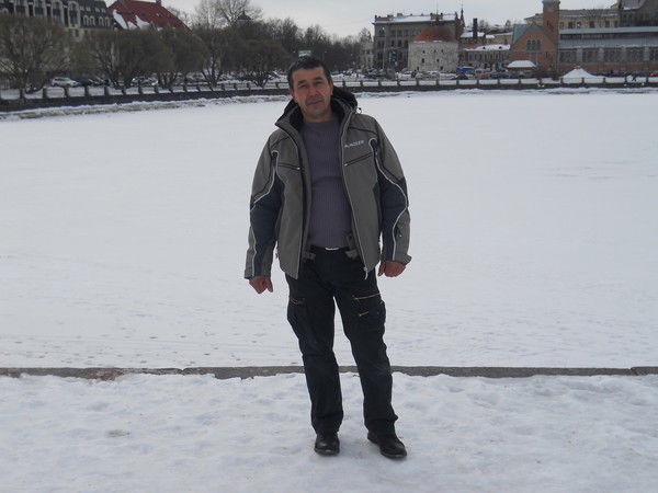 Хаким Назаров