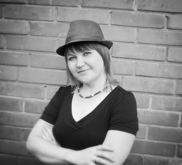 Лариса Жуковская