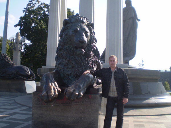 Владимир Столбовой