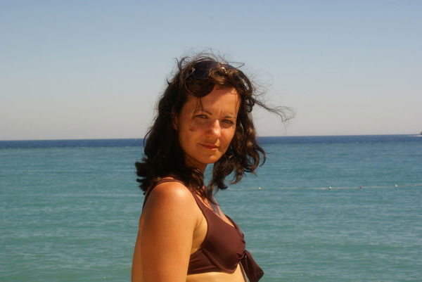 Анна Леонова