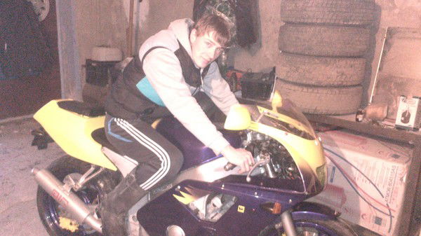 Жека Мельников