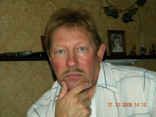 Александр Васильев