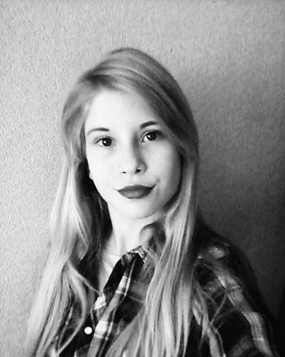 Оля Закупина