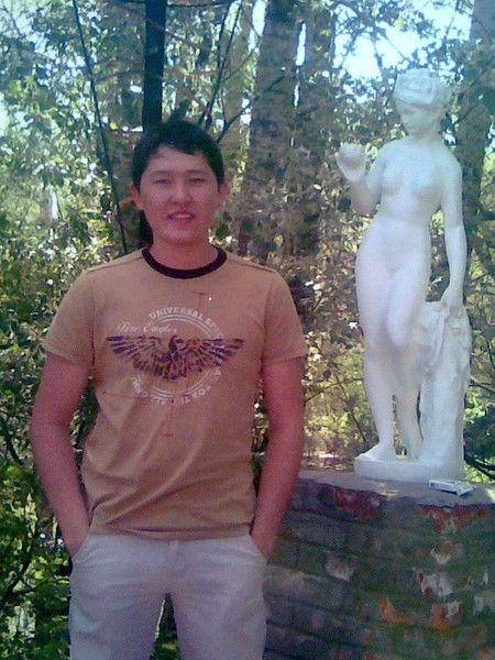 Жандос Багенов