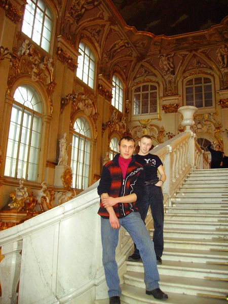 Антон Пономарев