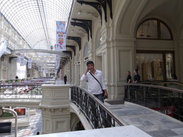 Реальные Узбекский Парень