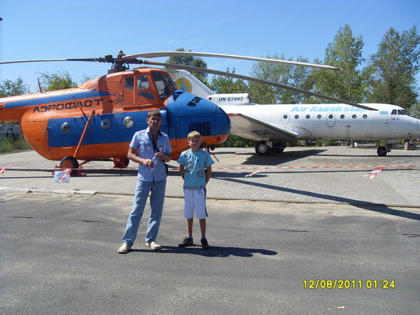 Андрей Неустроев