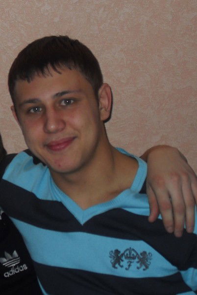 Макс Тихонов