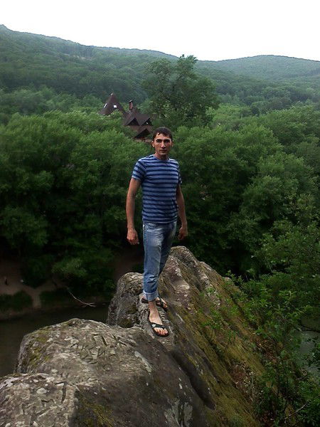 Николай Лазаров