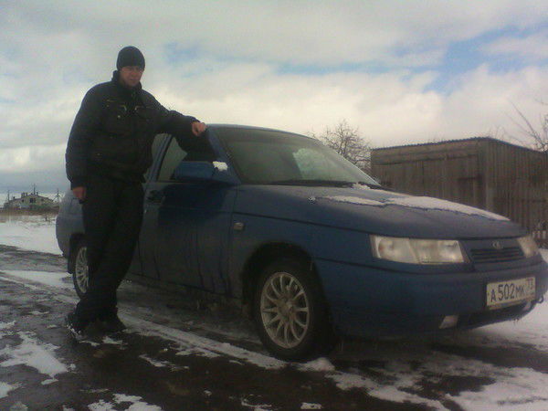 Влад Наумов