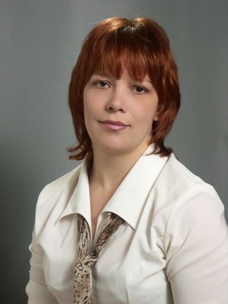 Елена Захарова