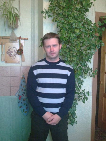 Виктор Петров