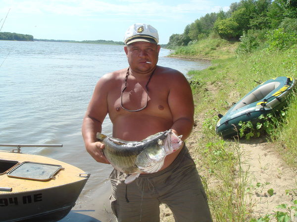 Леша Челноков