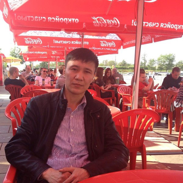 Айбек Капаров