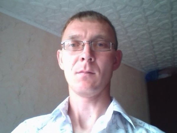 Александр Николаев